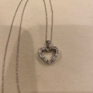 10 Karat White Gold necklace